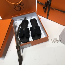 Hermes Slippers